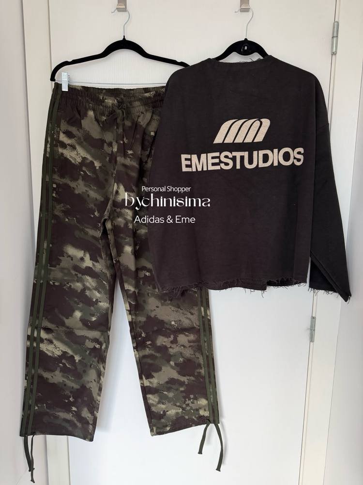 Pantalón camuflado y remera de manga larga